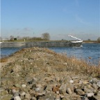 20110208 Schip op de Waal, Winssen