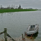 20120109 Met de boot naar de kerk