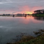 20120115 Zonsopkomst boven Winssen