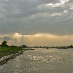 20120628 De zon gaat onder, Onweer dreigt